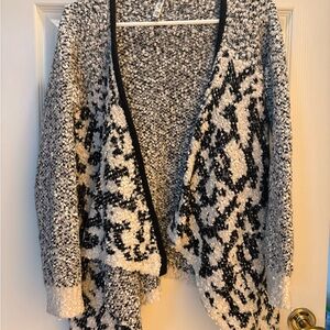 Stylish Black and White Women's Sweater Cardigan